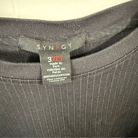 Chico's Black Short Sleeve Tee Relaxed Fit - Picture 3 of 4